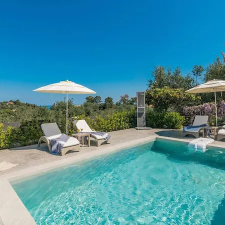 Holiday home Binios - Private Pool, Walking Distance From The *