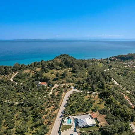 Binios - Private Pool, Walking Distance From The