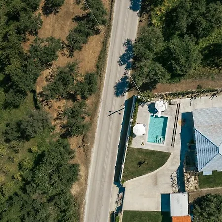 Holiday home Binios - Private Pool, Walking Distance From The