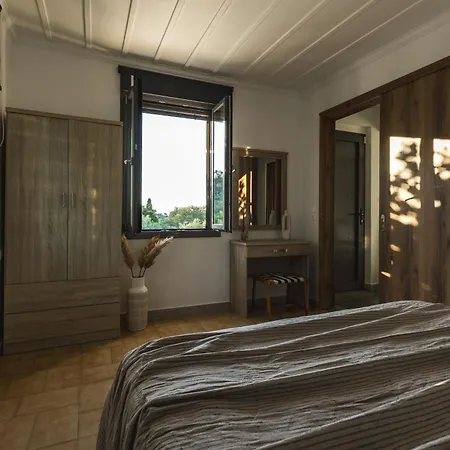 Binios - Private Pool, Walking Distance From The Ferienhaus Vasilikí