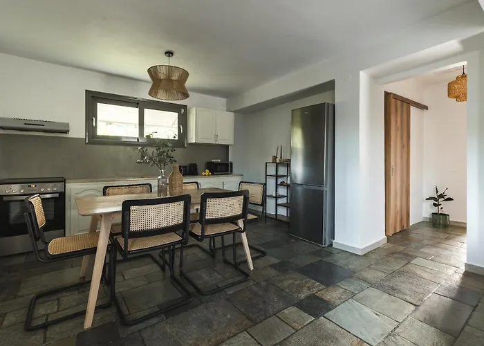 Binios - Private Pool, Walking Distance From The Vasilikí