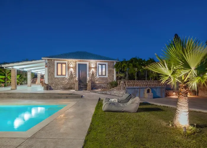Σπίτι διακοπών Binios - Private Pool, Walking Distance From The Ανω Βασιλικος